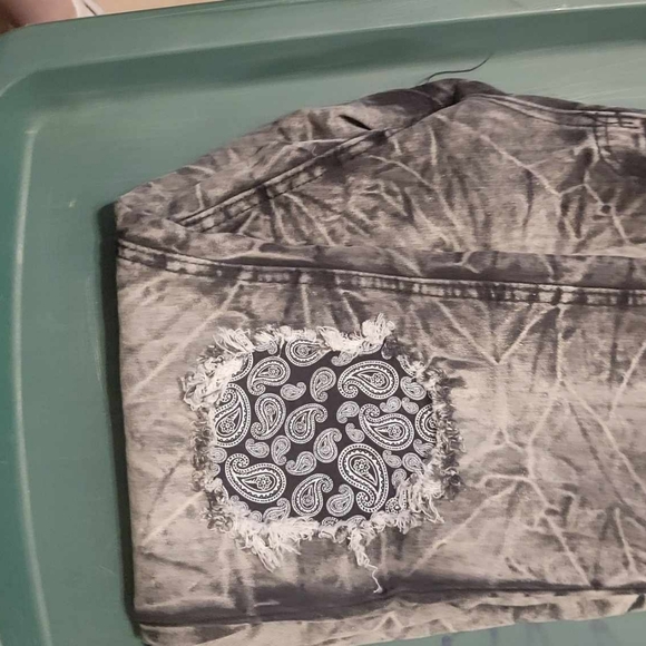 Jeans - Picture 2 of 4